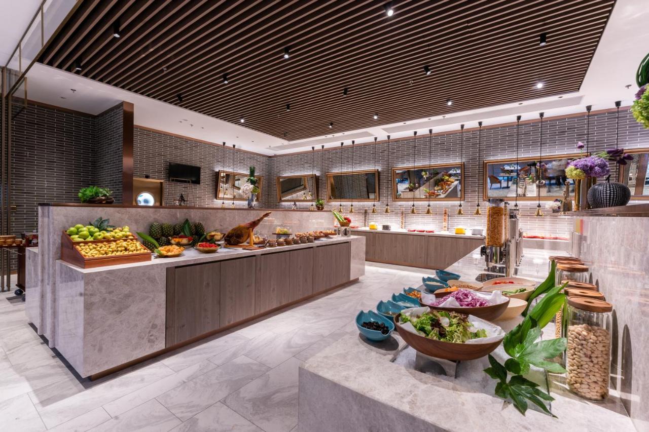 Harbour Plaza Metropolitan Shanghai Exterior photo
