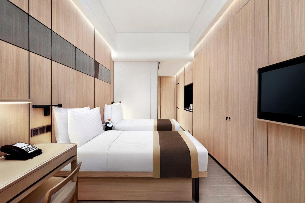 Harbour Plaza Metropolitan Shanghai Exterior photo